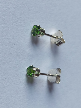 silver earrings with chrome diopside-colour is green-