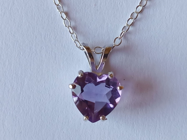 silver chain with purple amethyst heart pendant-anchor chain 45 cm---