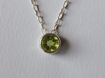 silver chain with green peridot pendant-anchor chain 45 cm