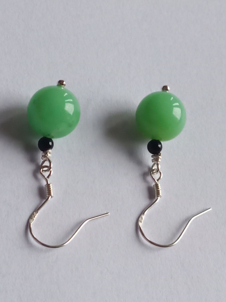 silver earrings-ear wires with chrysoprase and onyx beads-the colour is green and black---