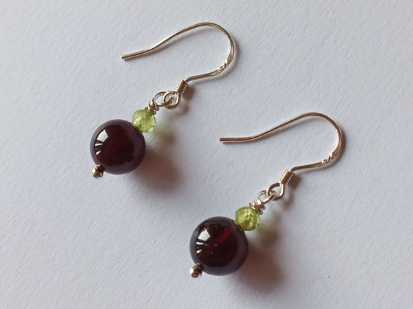 ohrringe-silber-rot-grün-granat-peridot-