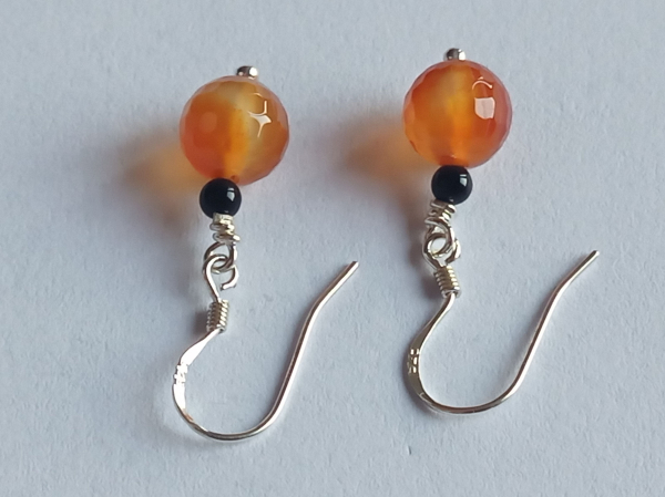 silver earrings-ear wires with carnelian and onyx beads-the colour is red and black---
