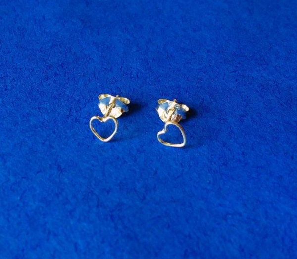 silver earrings-ear studs with heart-for girls