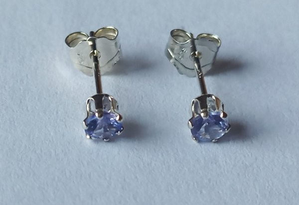 earrings-silver-violet-blue-tanzanite