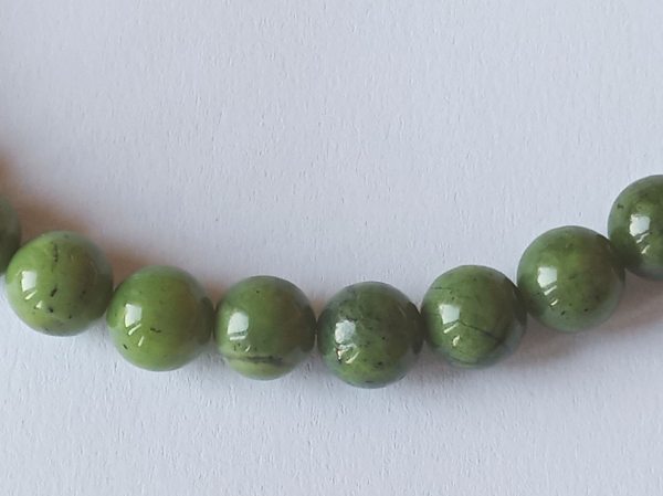 nephrite jade necklace 48 cm